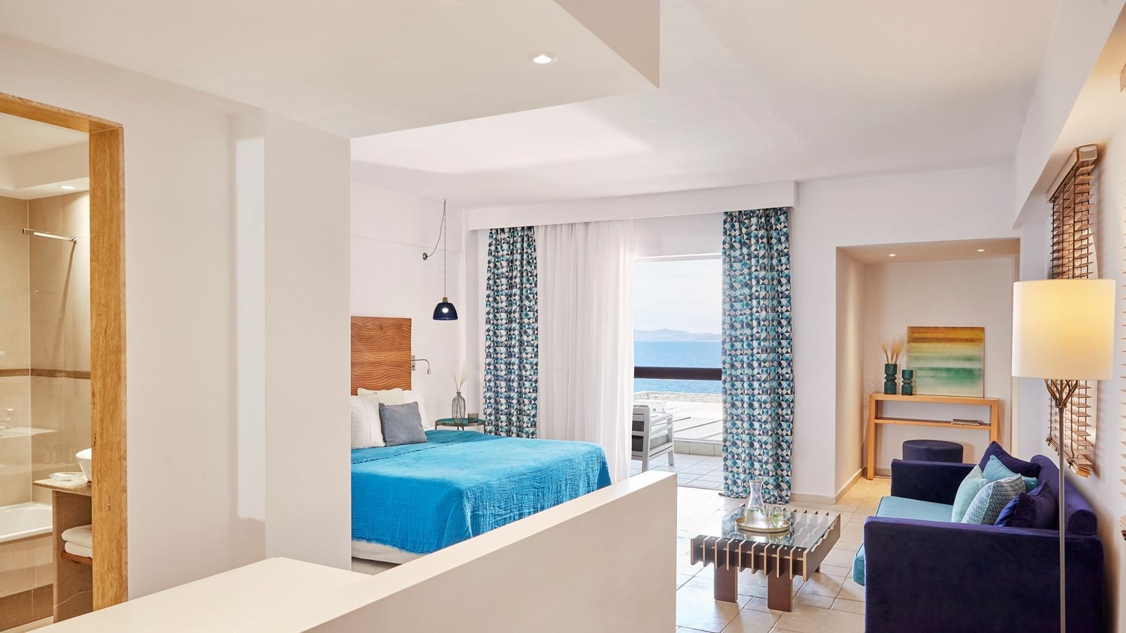 rooms-suite-executive-sea-view-balcony