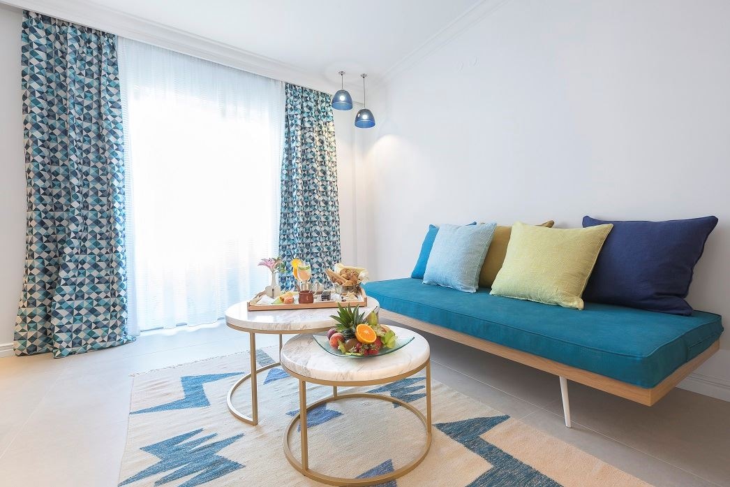 rooms-suite-2-bedrooms-sea-view-balcony