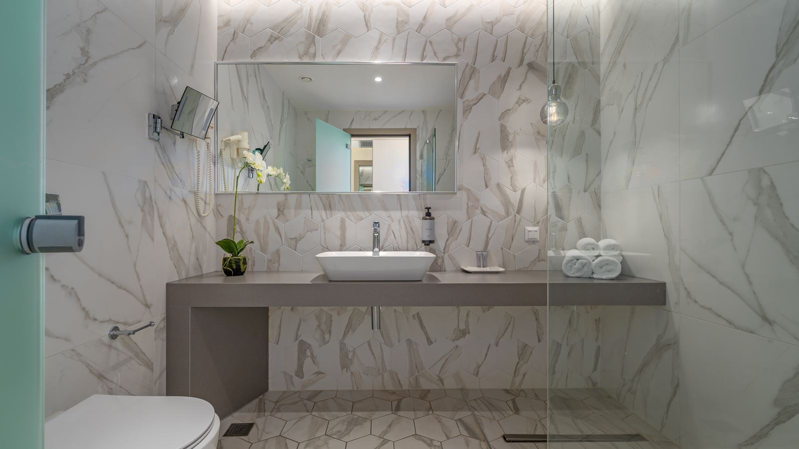 rooms-penthouse-suite-sea-front