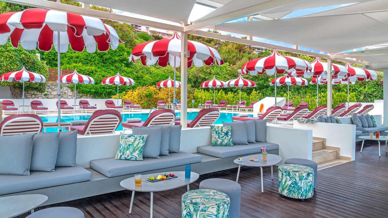 bars-poolside-snack-bar