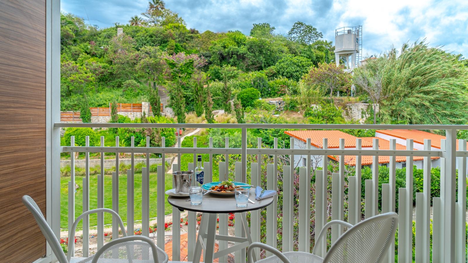 rooms-deluxe-double-garden-view