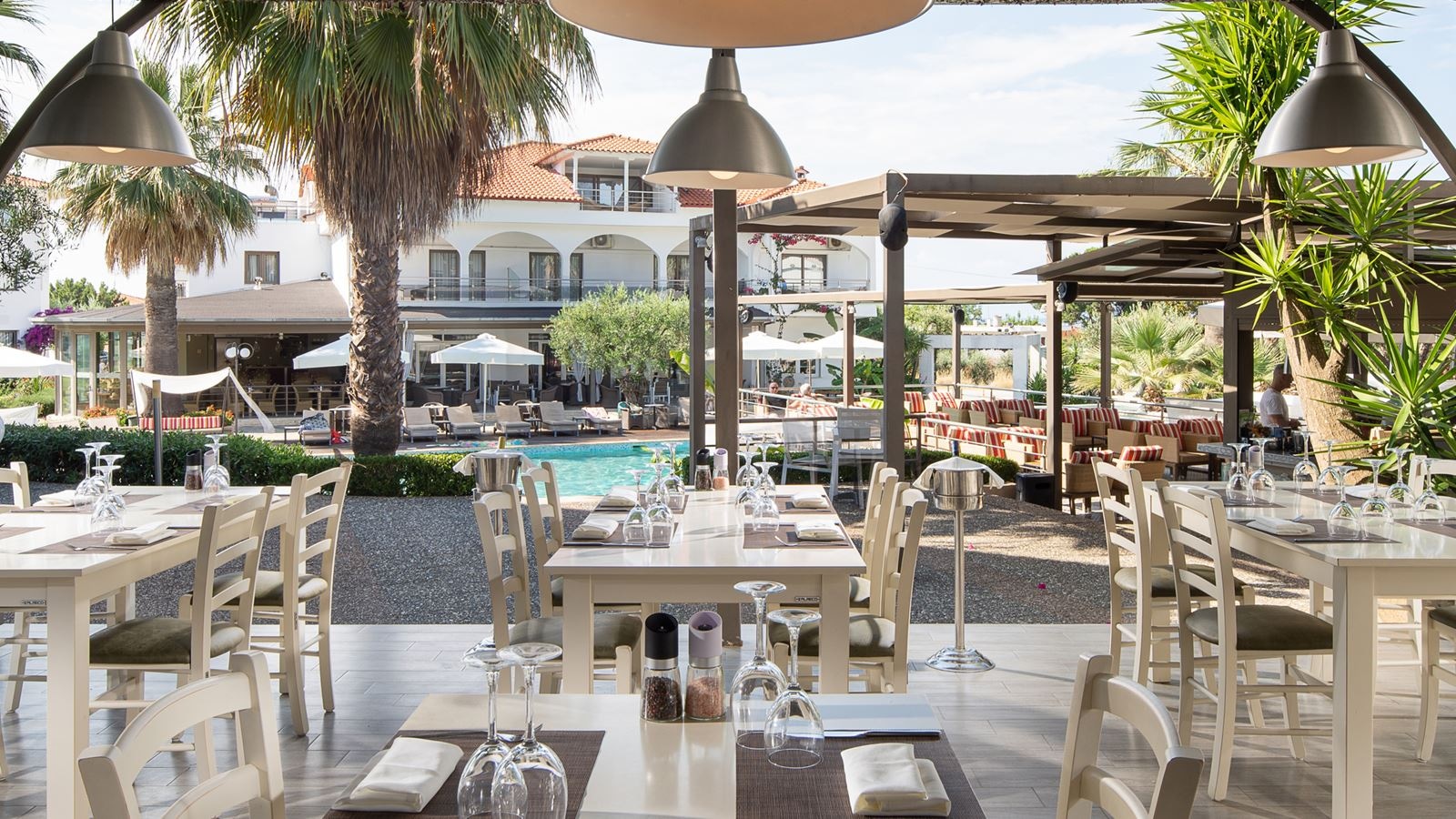 restaurants-main-building