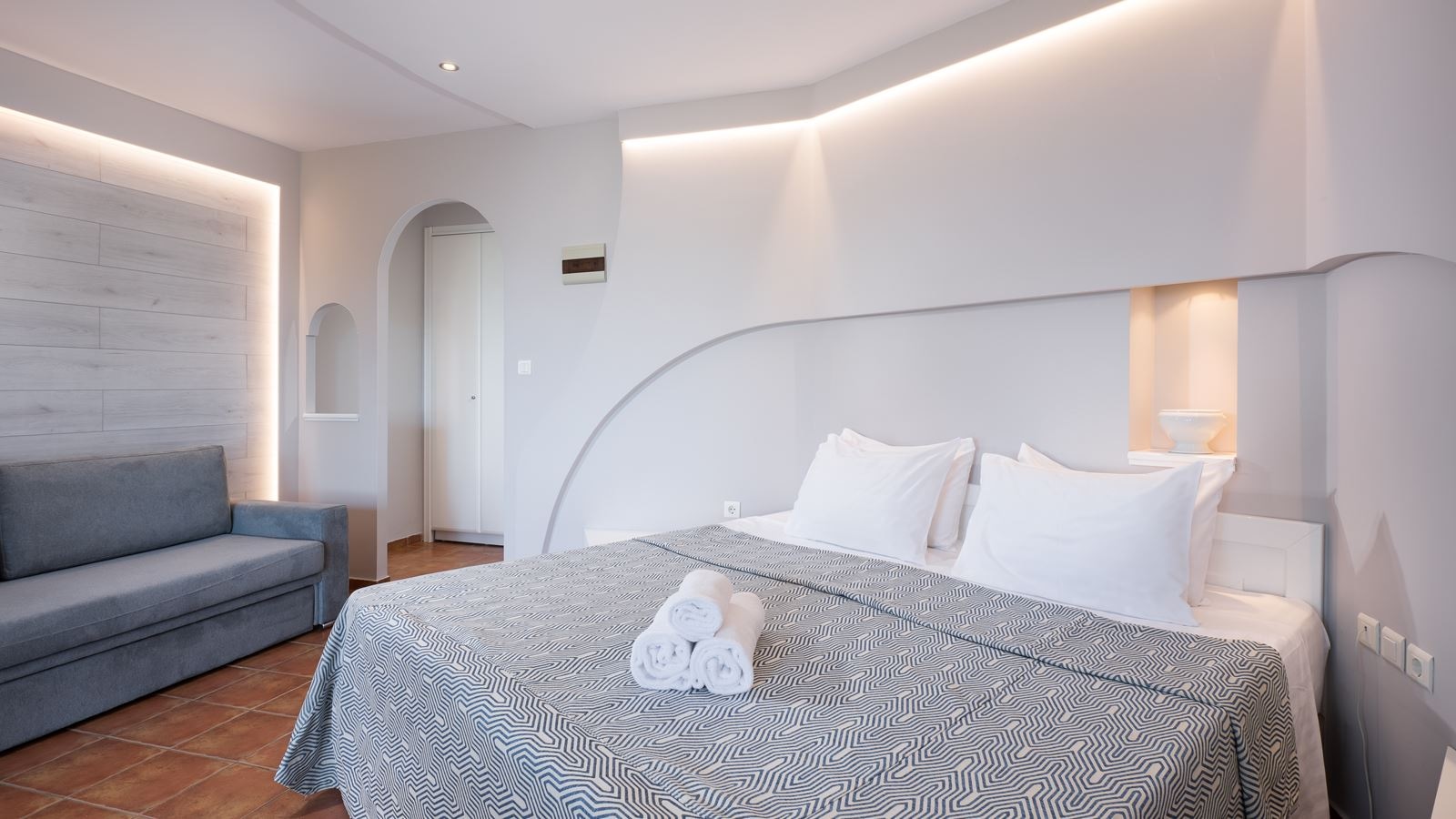 rooms-family-room-sea-view