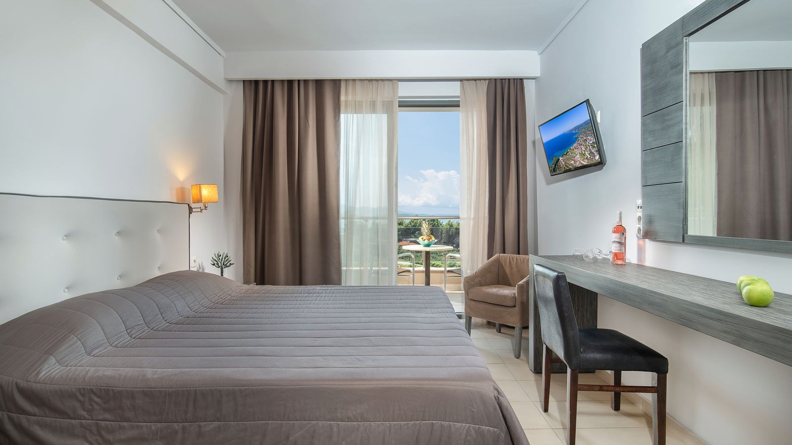 rooms-deluxe-double-land-view