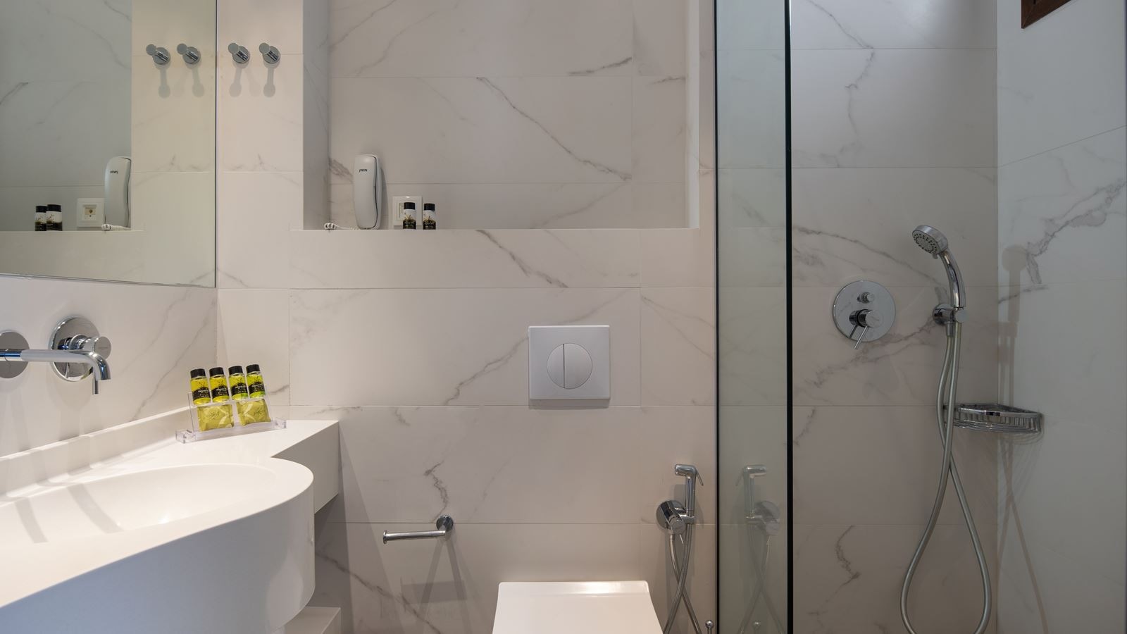 rooms-deluxe-double-side-sea-view