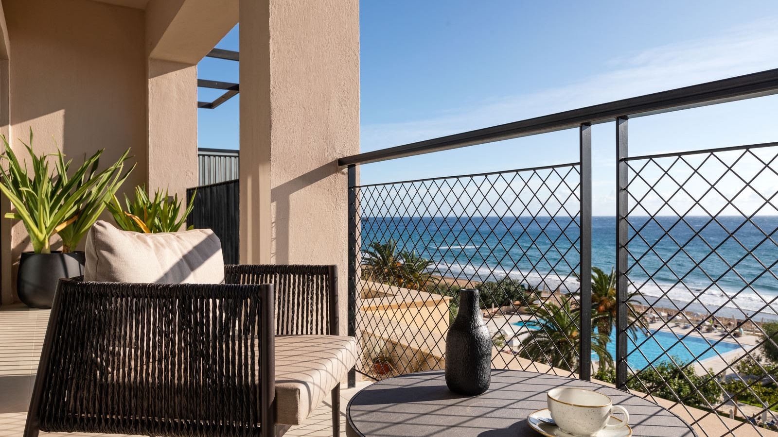 rooms-sapphire-family-suite