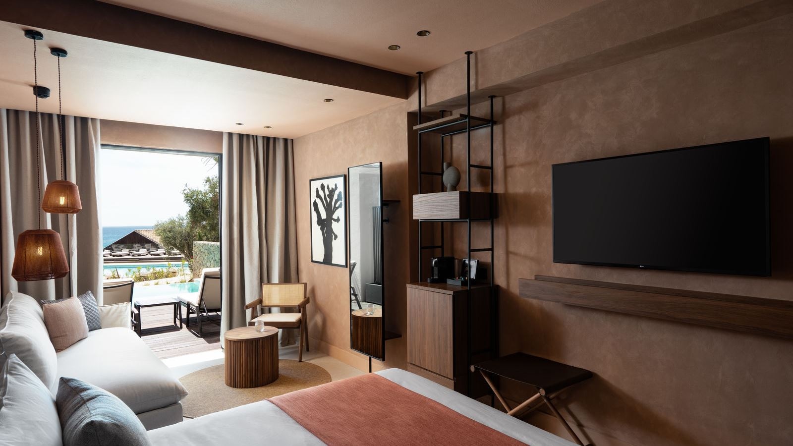 rooms-sapphire-sublime-suite-with-swim-up-pool