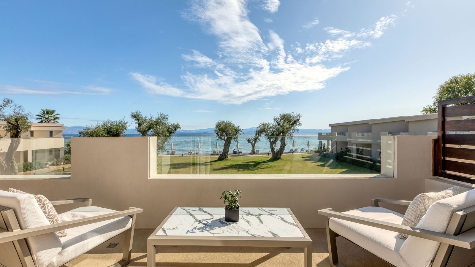 rooms-emerald-residence-1bedroom-sea-view