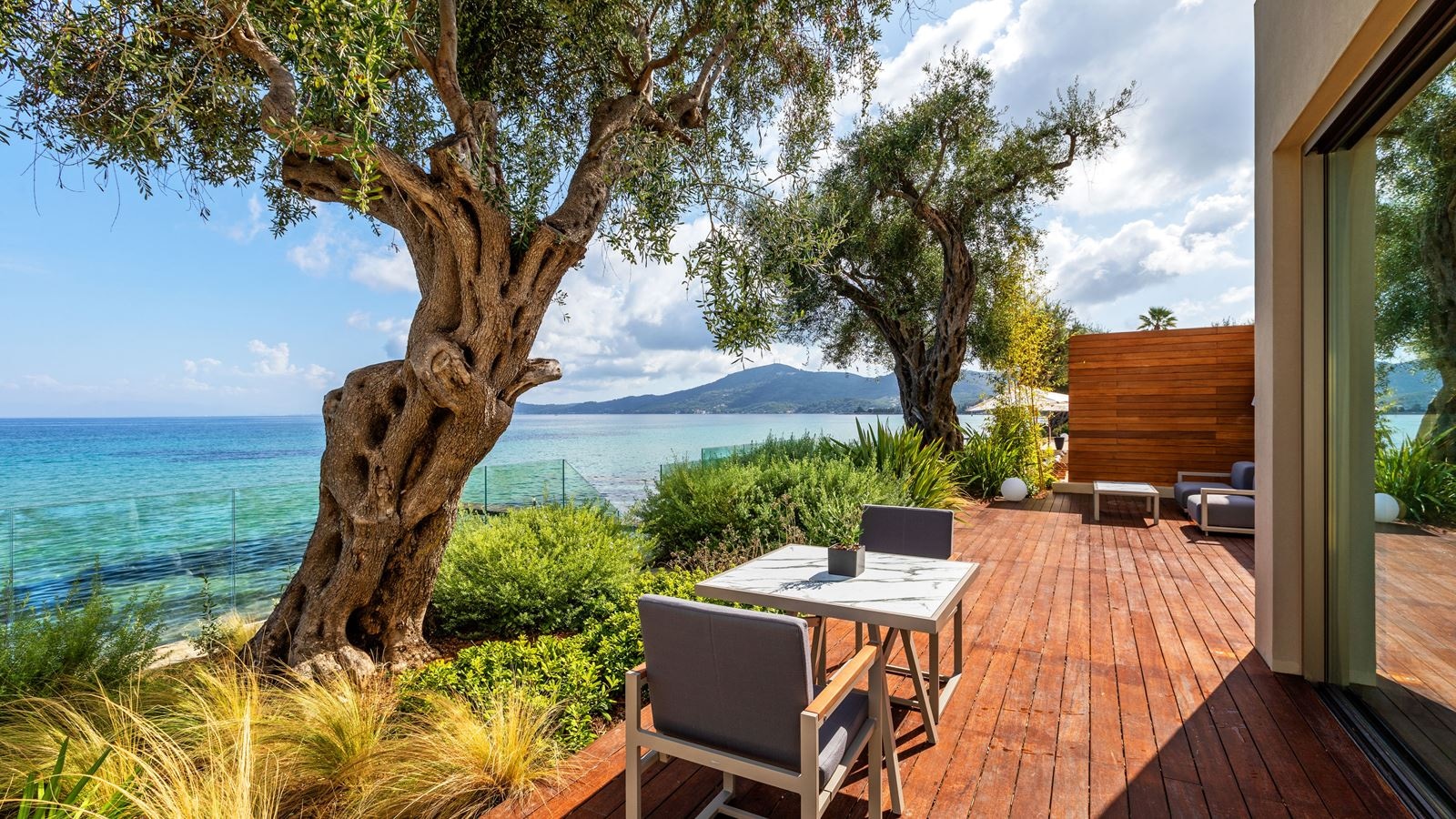 rooms-hrh-pearl-pearl-villa-sv