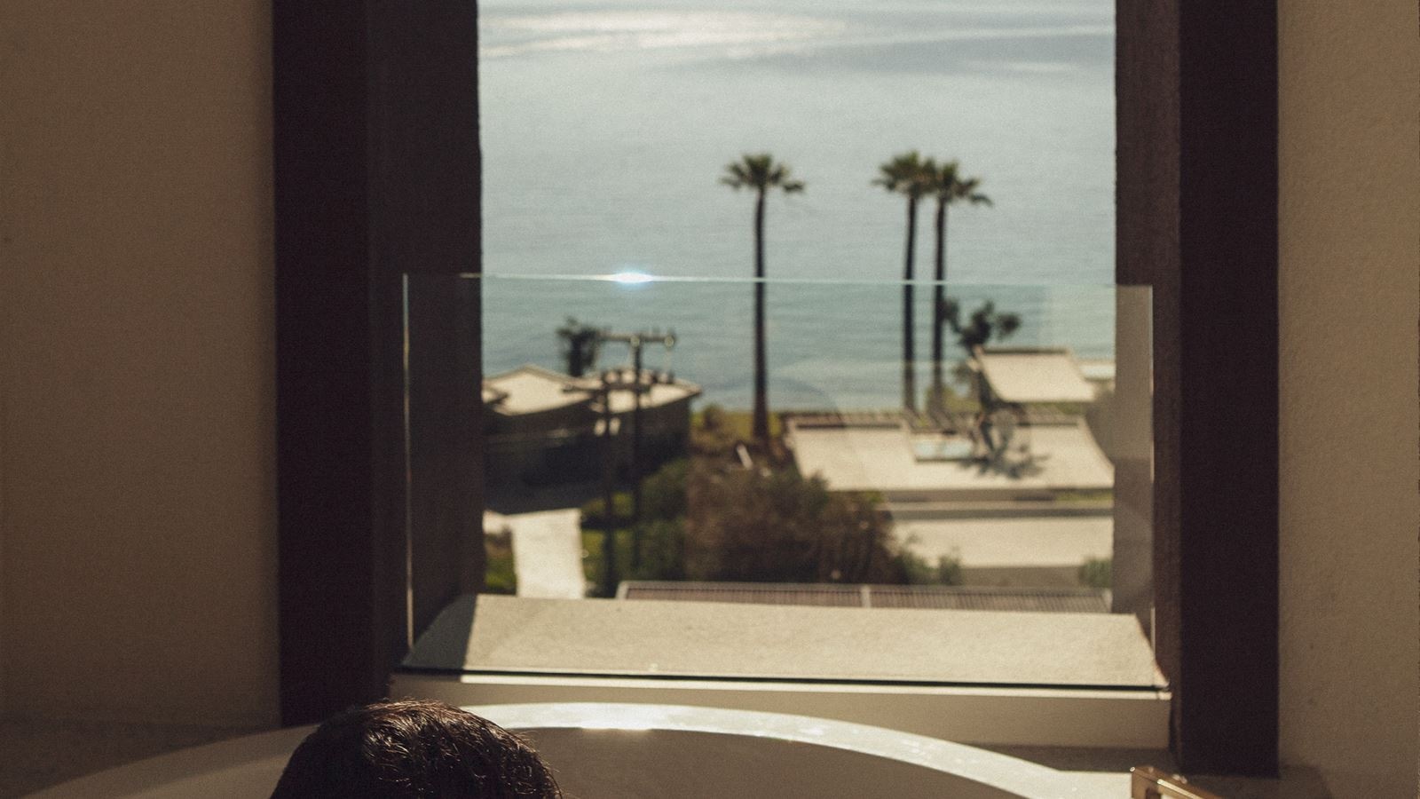 rooms-opal-suite-sea-view-with-outdoor-jacuzzi