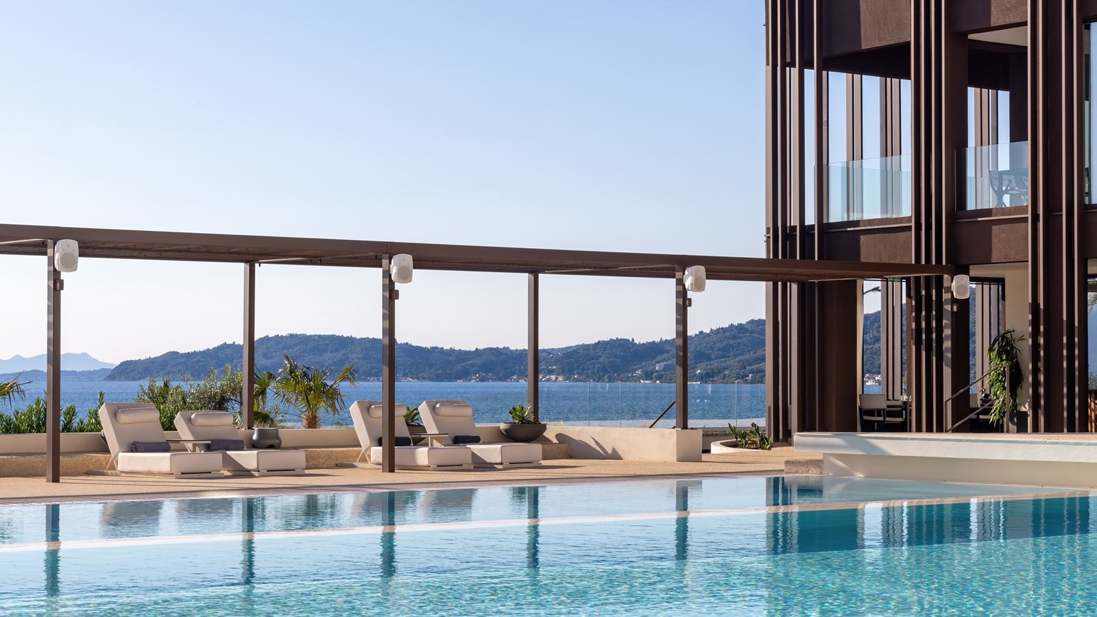 pools-outdoor--indoor-pool