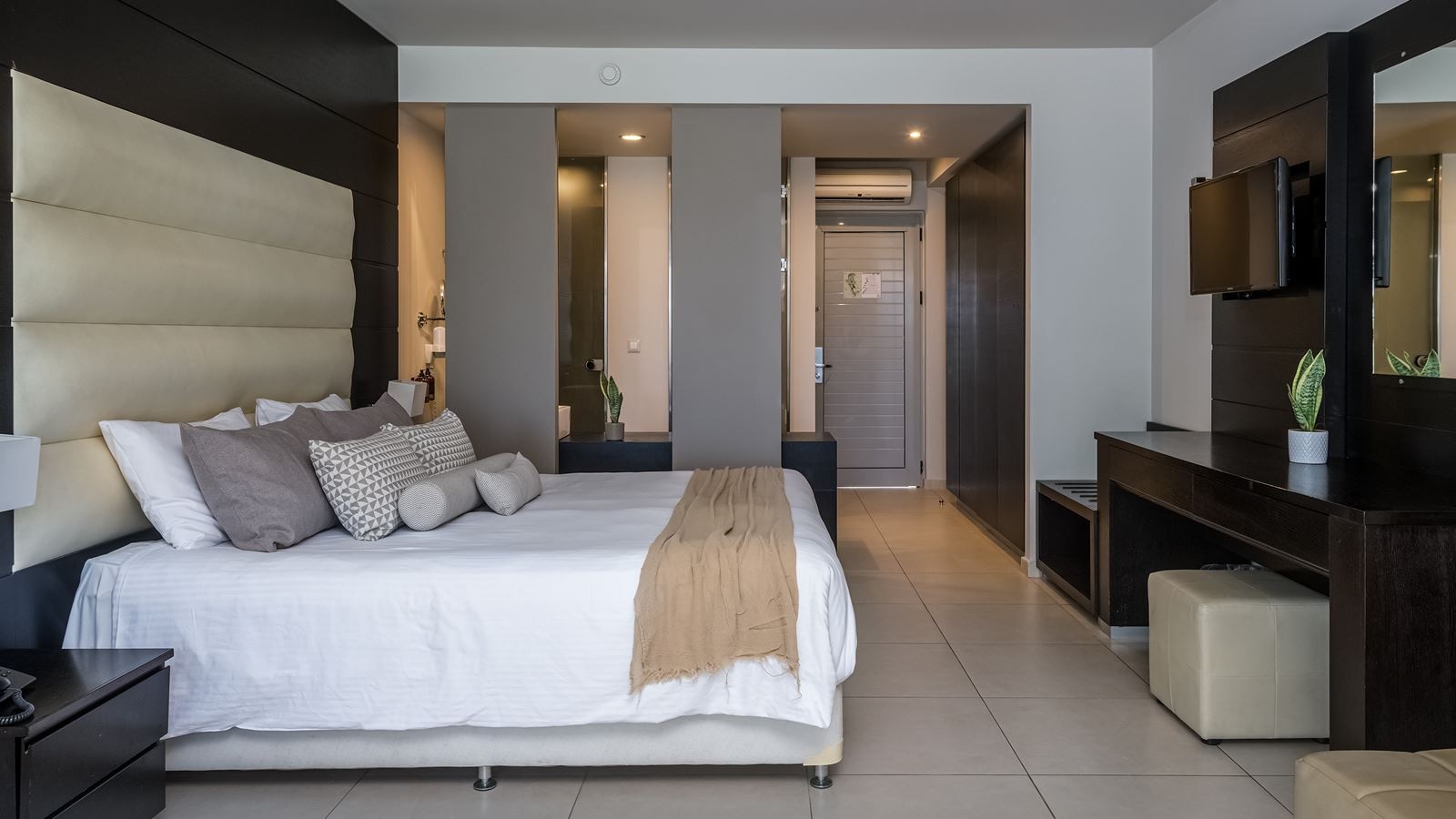 rooms-superior-double--room-side-sea-view