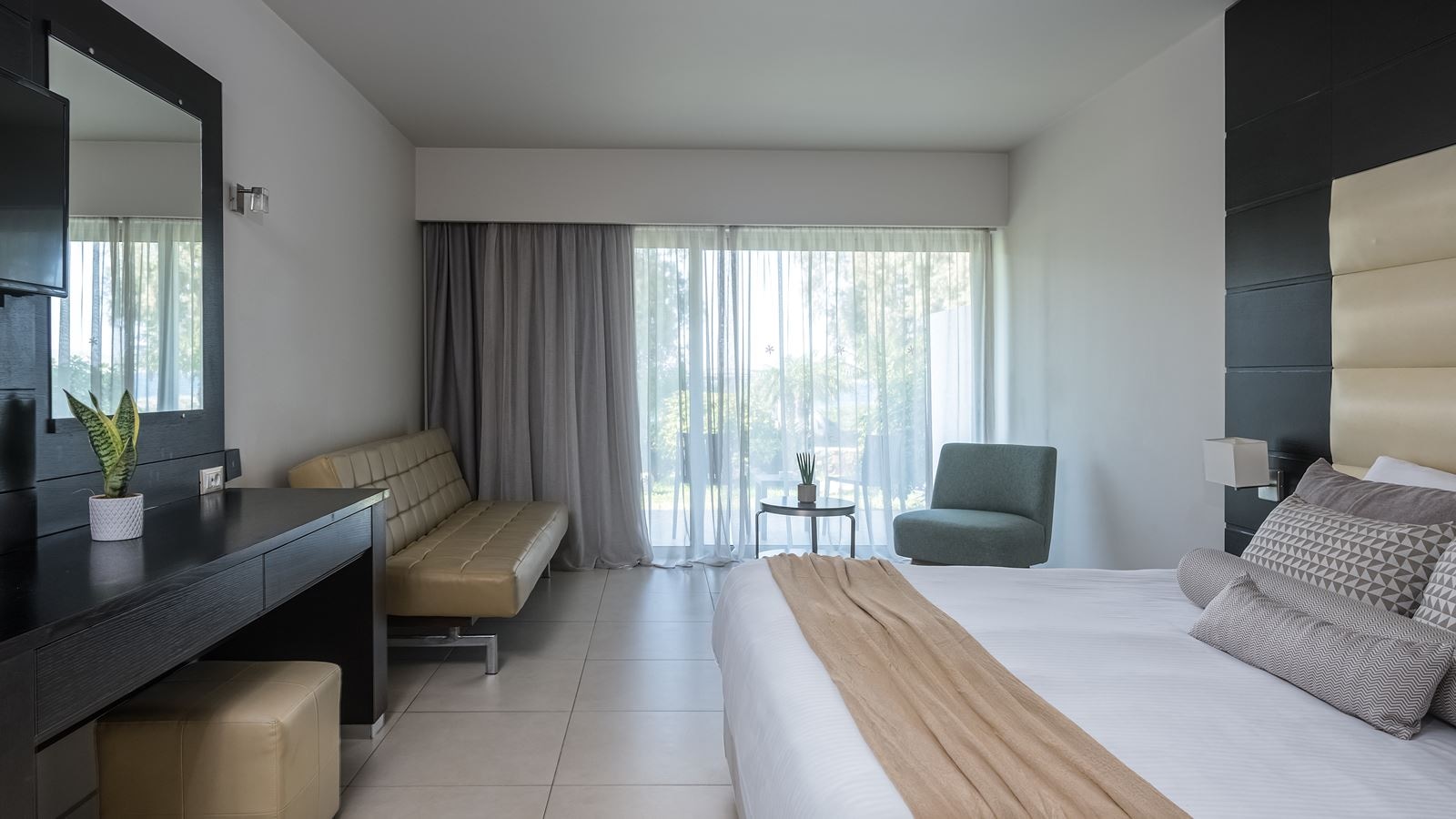 rooms-superior-double--room-side-sea-view