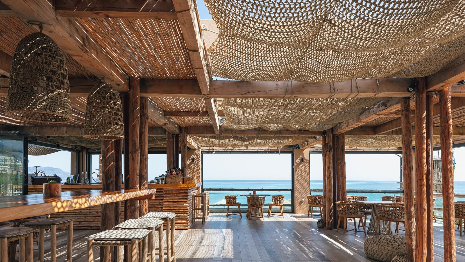 bars-pool-bar--la-mer-a-boire