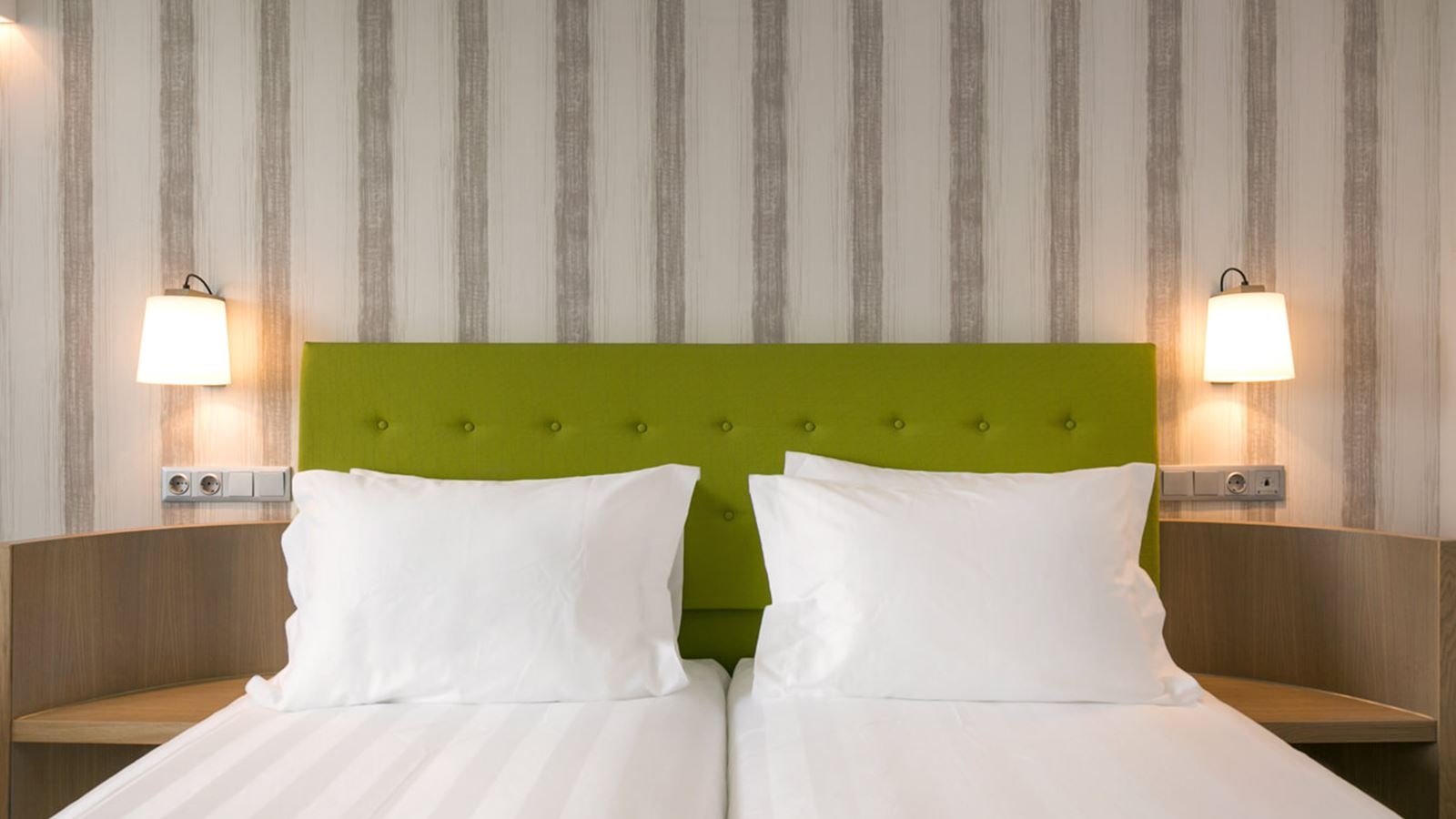 rooms-twin-mountain-view