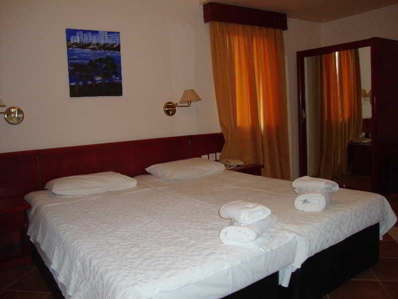 rooms-double-connecting-room