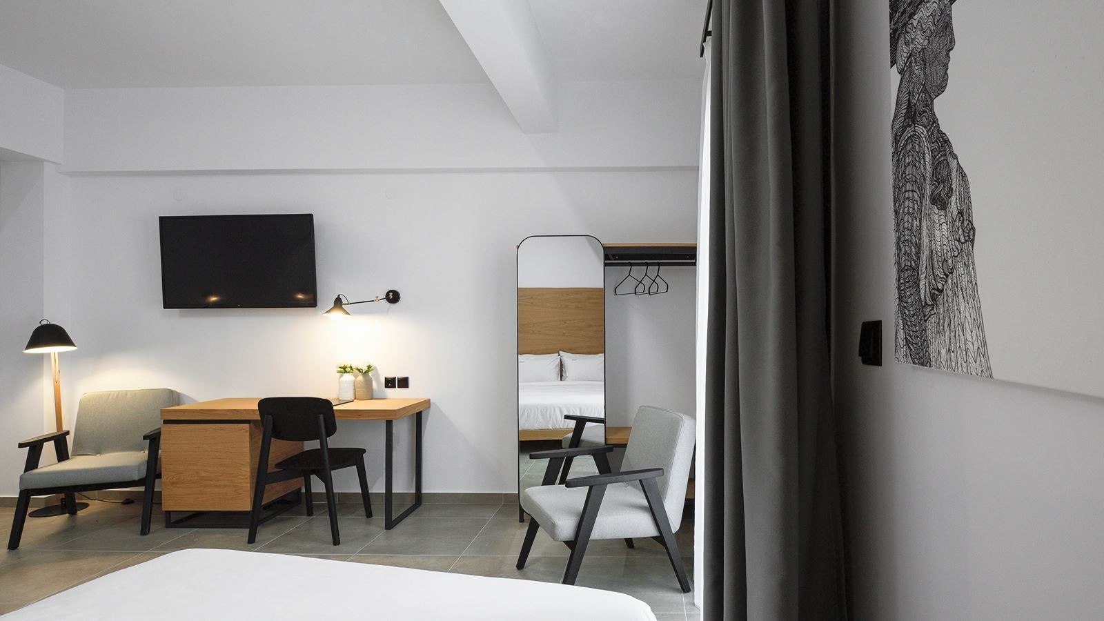 rooms-family-room-city-view