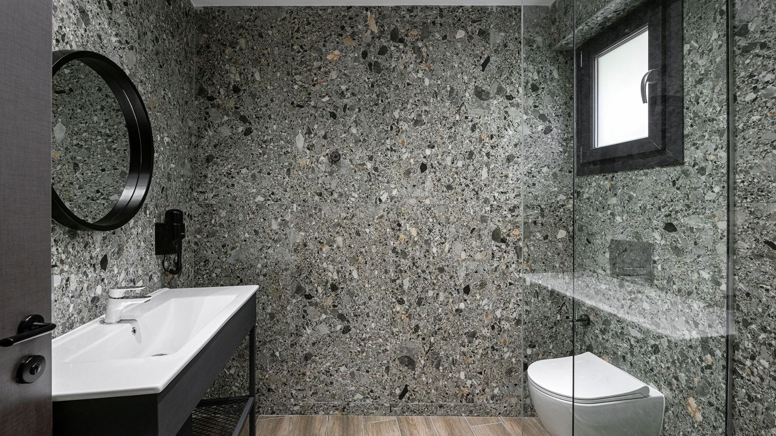 rooms-family-room-city-view