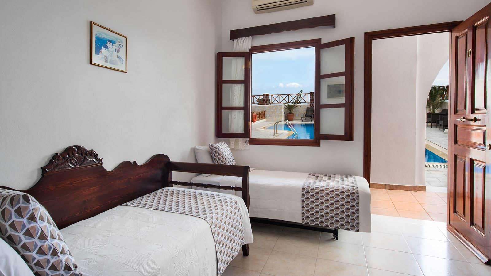 rooms-family-room-standard