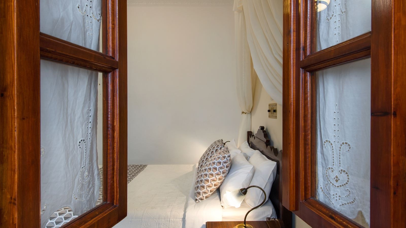 rooms-family-room-standard