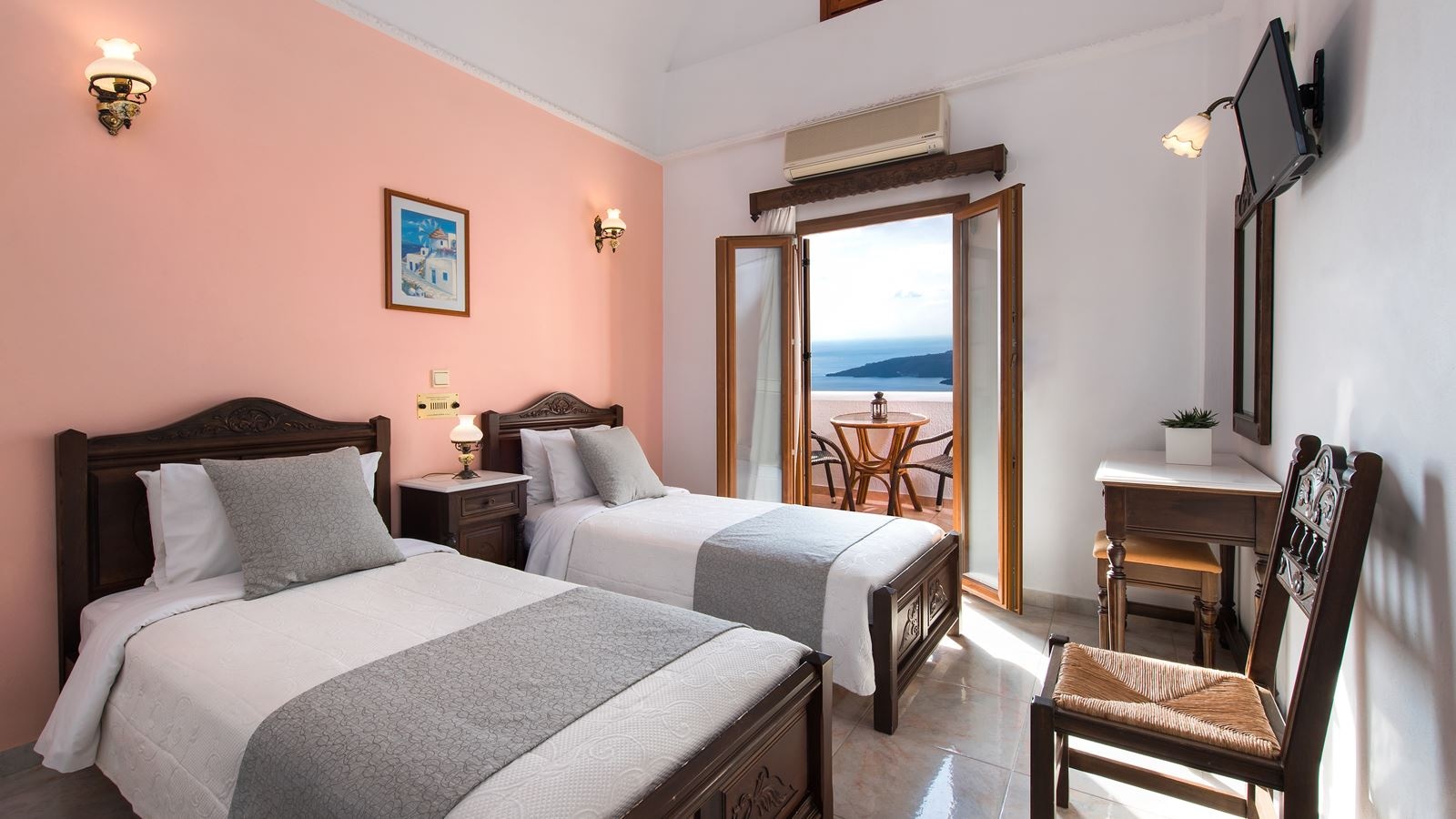 rooms-double-or-twin-with-views