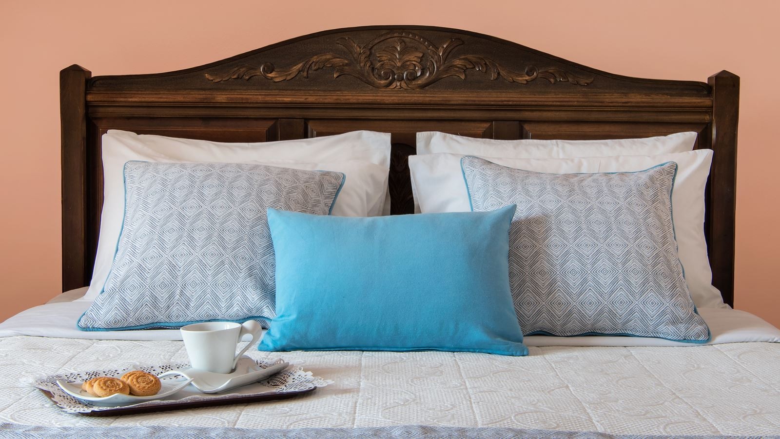 rooms-triple-with-views