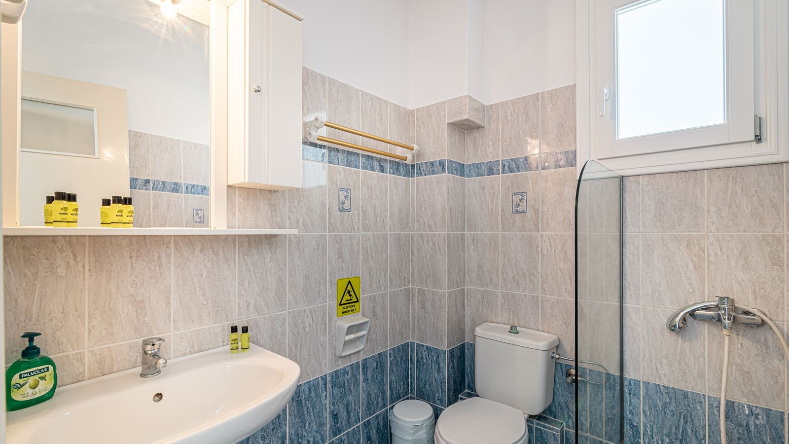 rooms-double-or-twin-standard