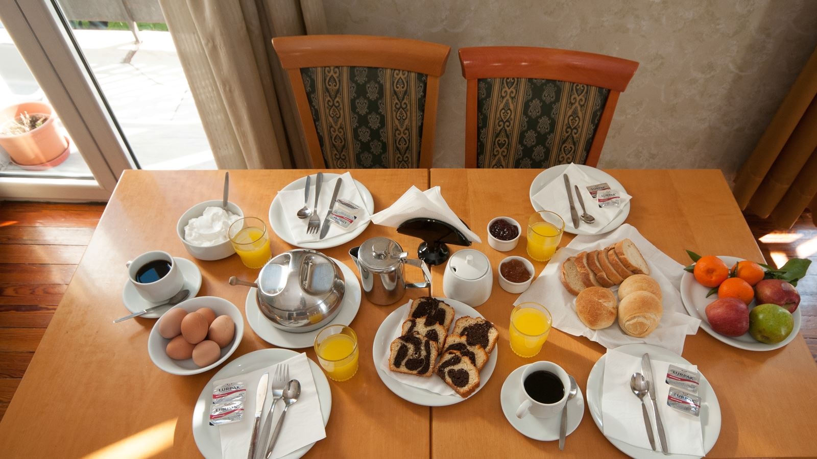 restaurants-restaurants