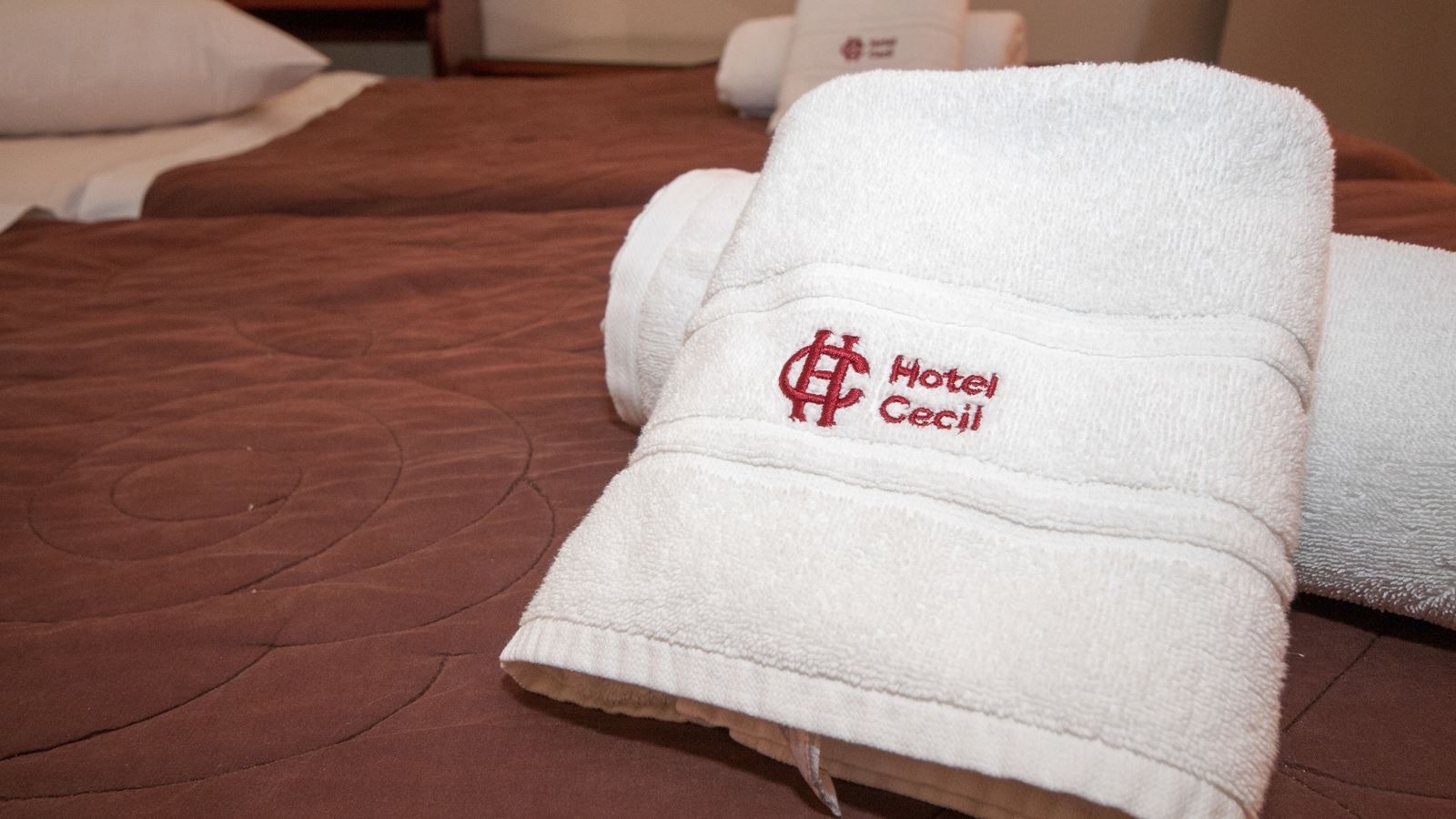 rooms-quadruple-three-beds