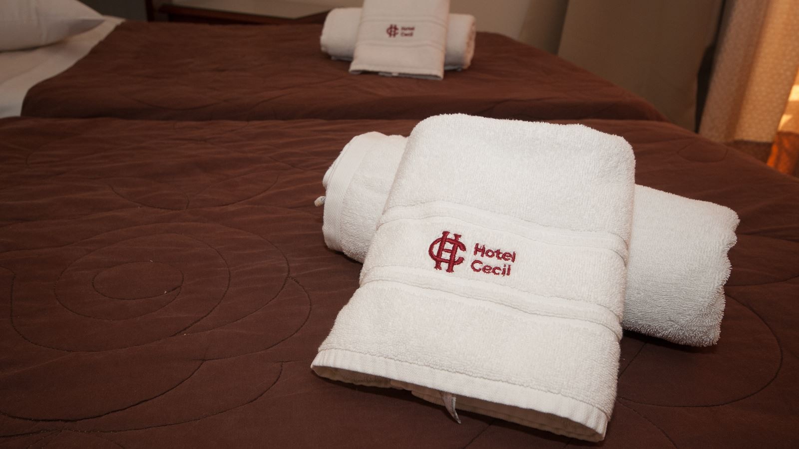 rooms-quadruple-three-beds