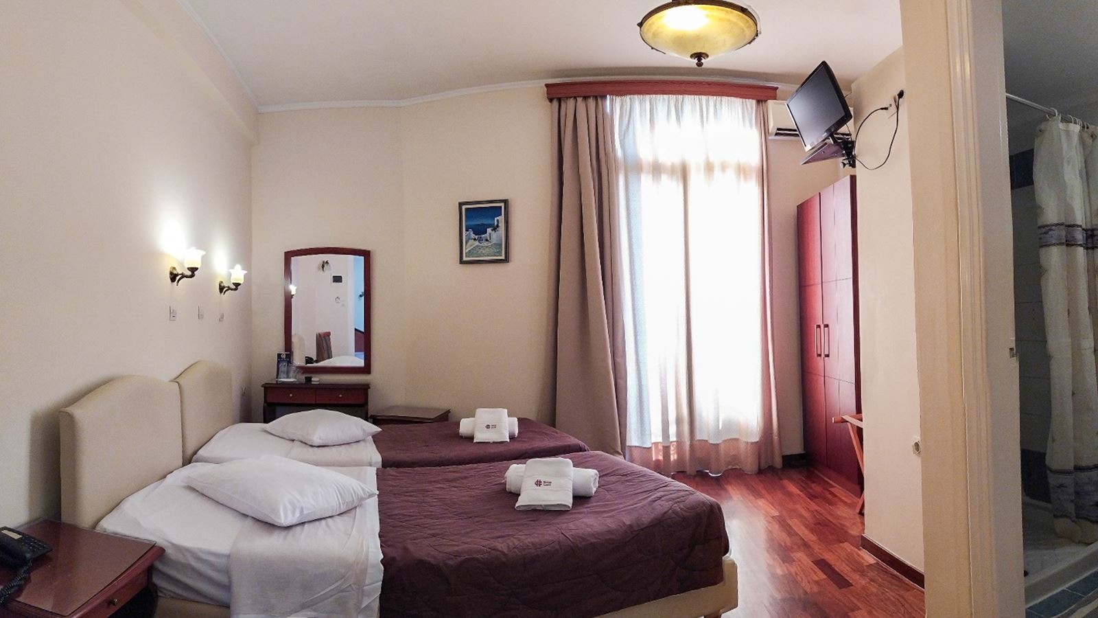 rooms-quadruple-three-beds