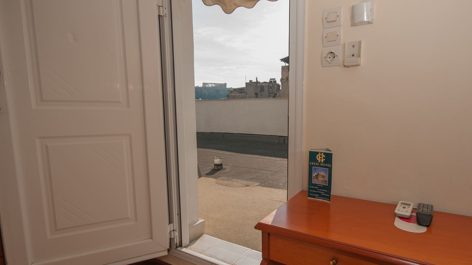 rooms-quadruple-three-beds