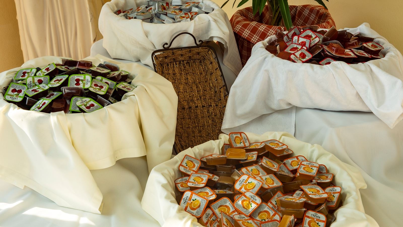 restaurants-restaurants