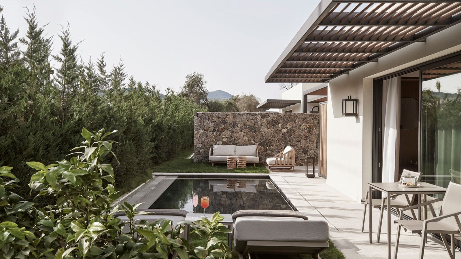 rooms-majestic-suite-with-private-pool