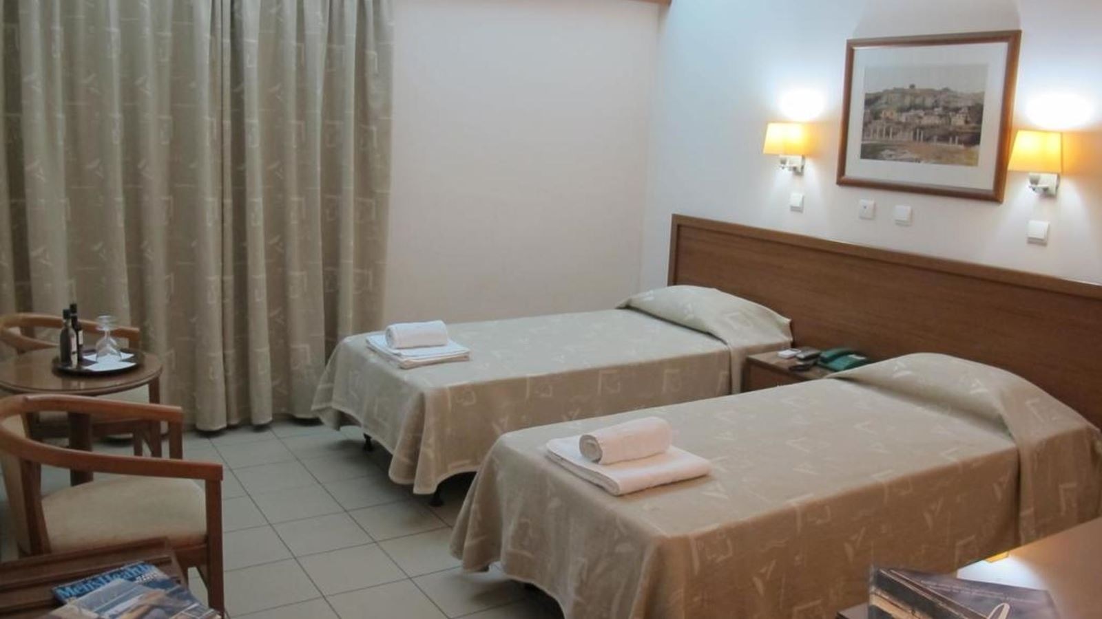 rooms-triple-two-beds