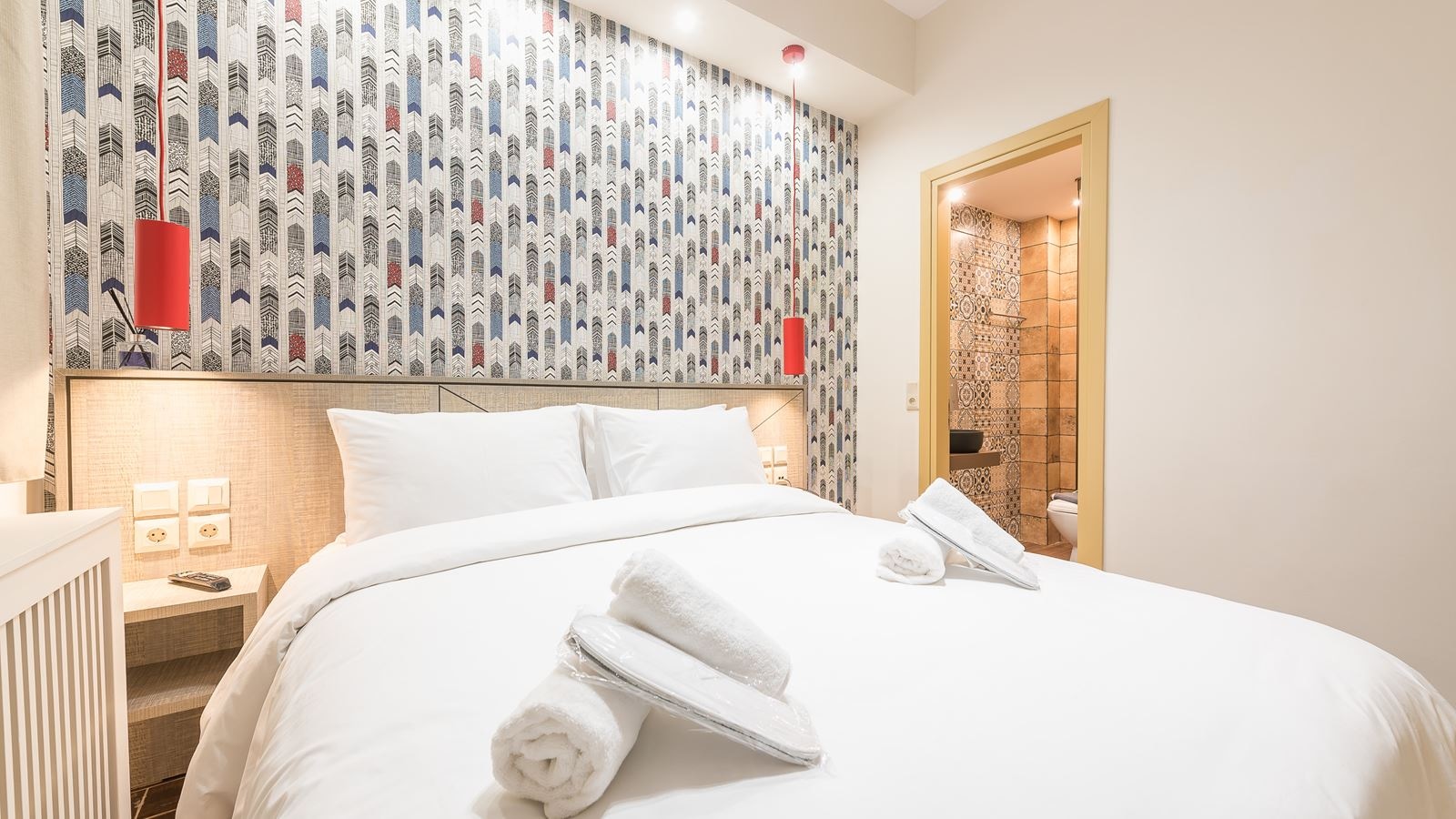 rooms-double-with-double-bed