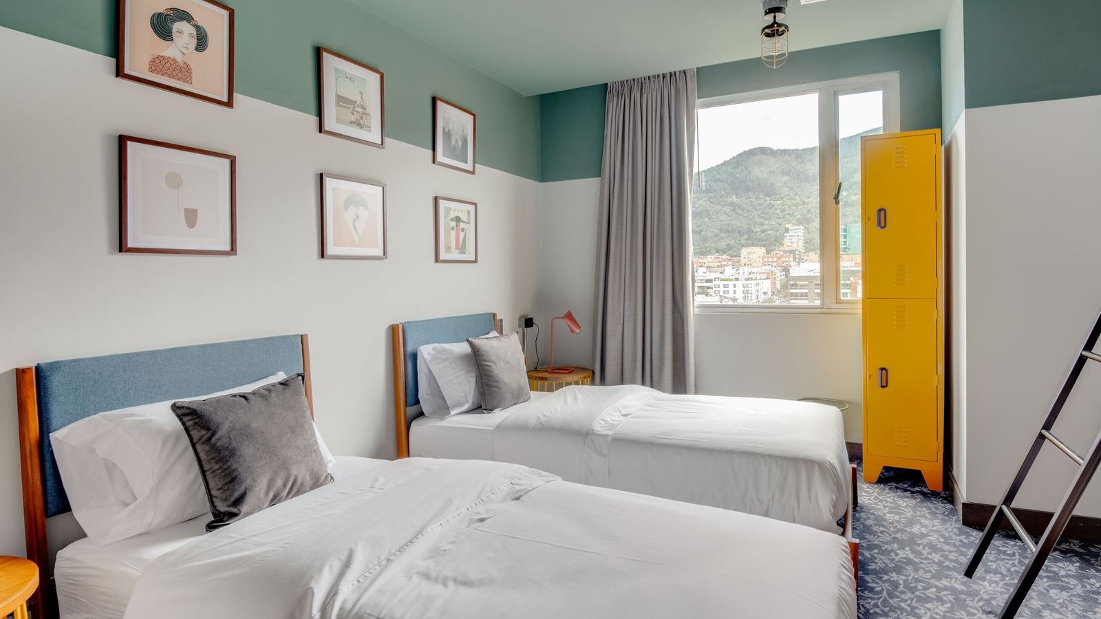 rooms-family-room-standard