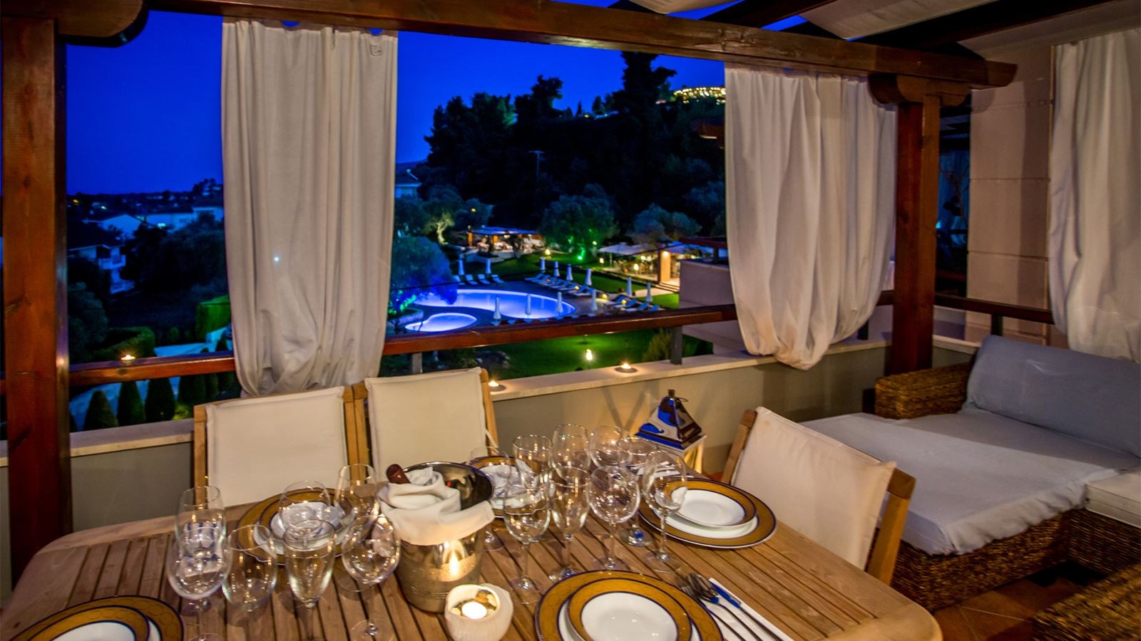 rooms-suite-superior-two-bedrooms