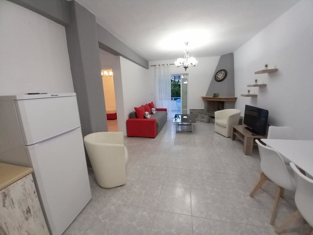 rooms-family-apartment-2-bedrooms-garden-view