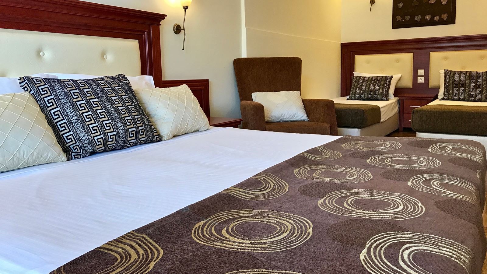 rooms-room-superior-garden-view