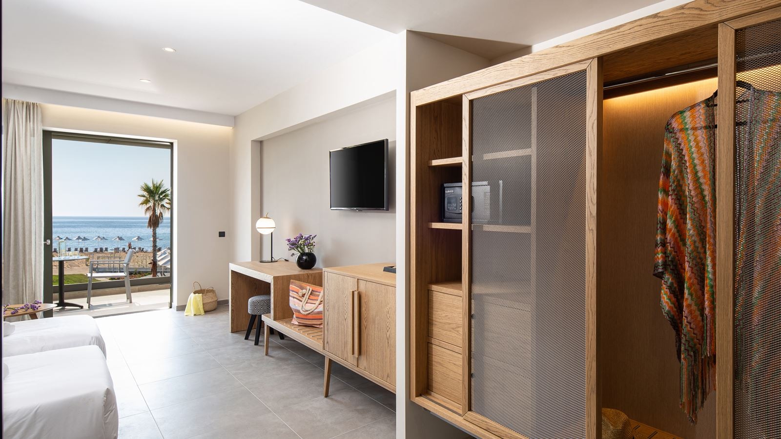 rooms-superior-double-seafront