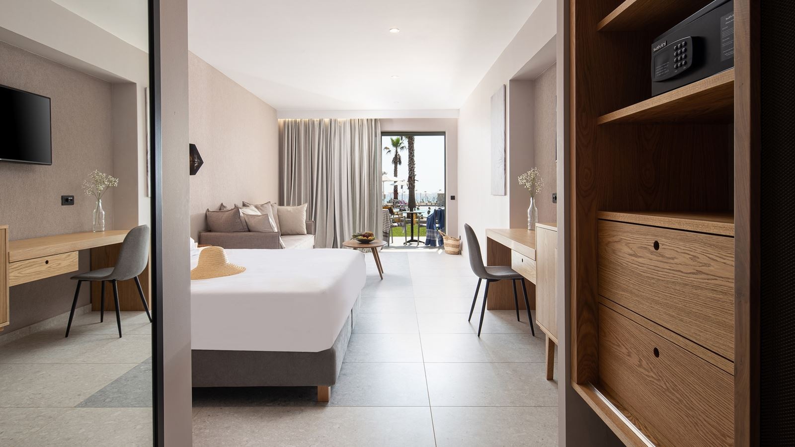 rooms-suite-junior-seafront