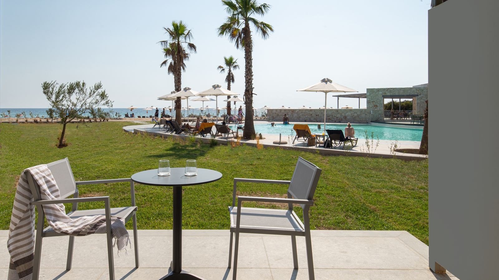 rooms-suite-junior-seafront