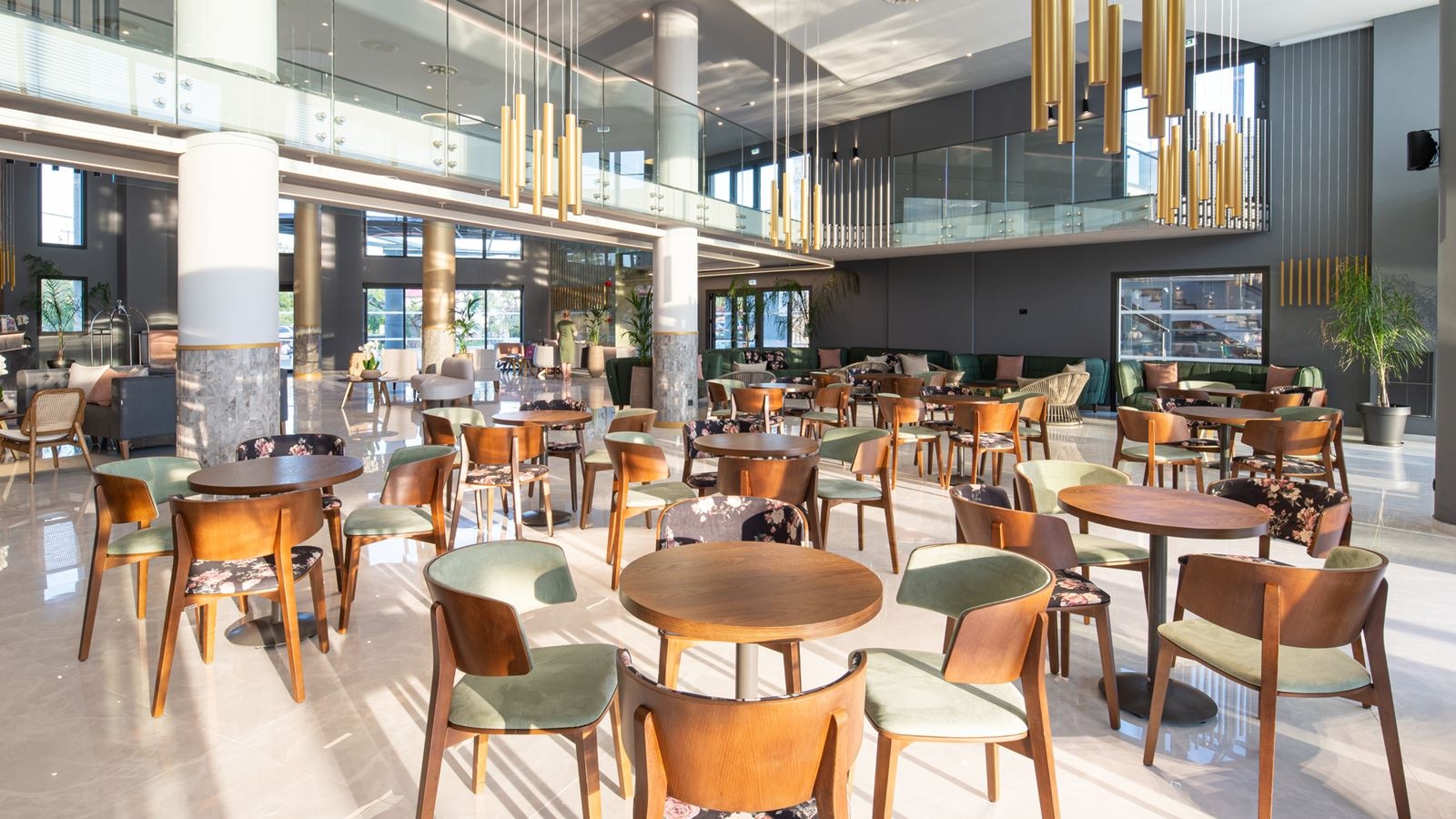 bars-pancratium-lobby-bar