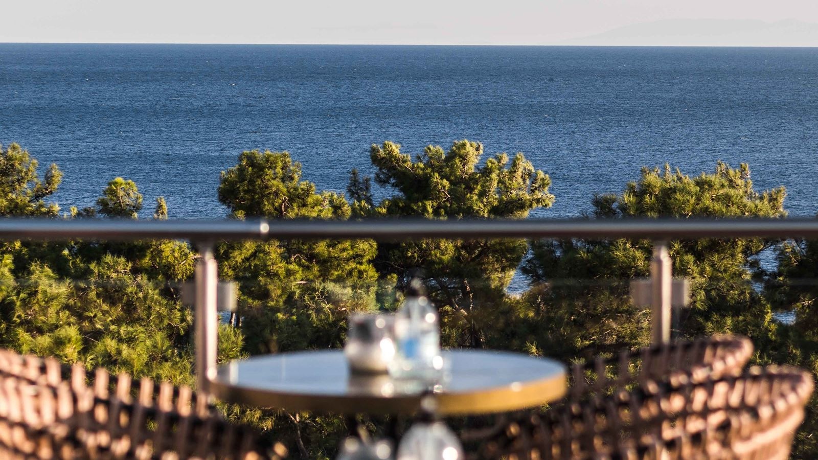 bars-roof-garden-open-bar