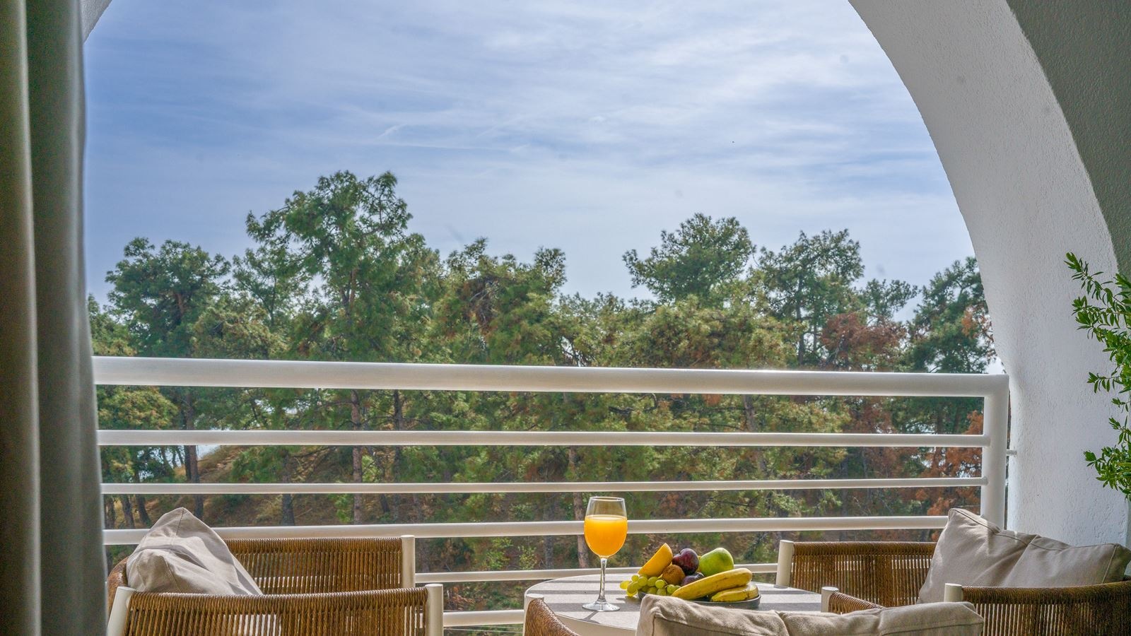 rooms-executive-suite-sea-view