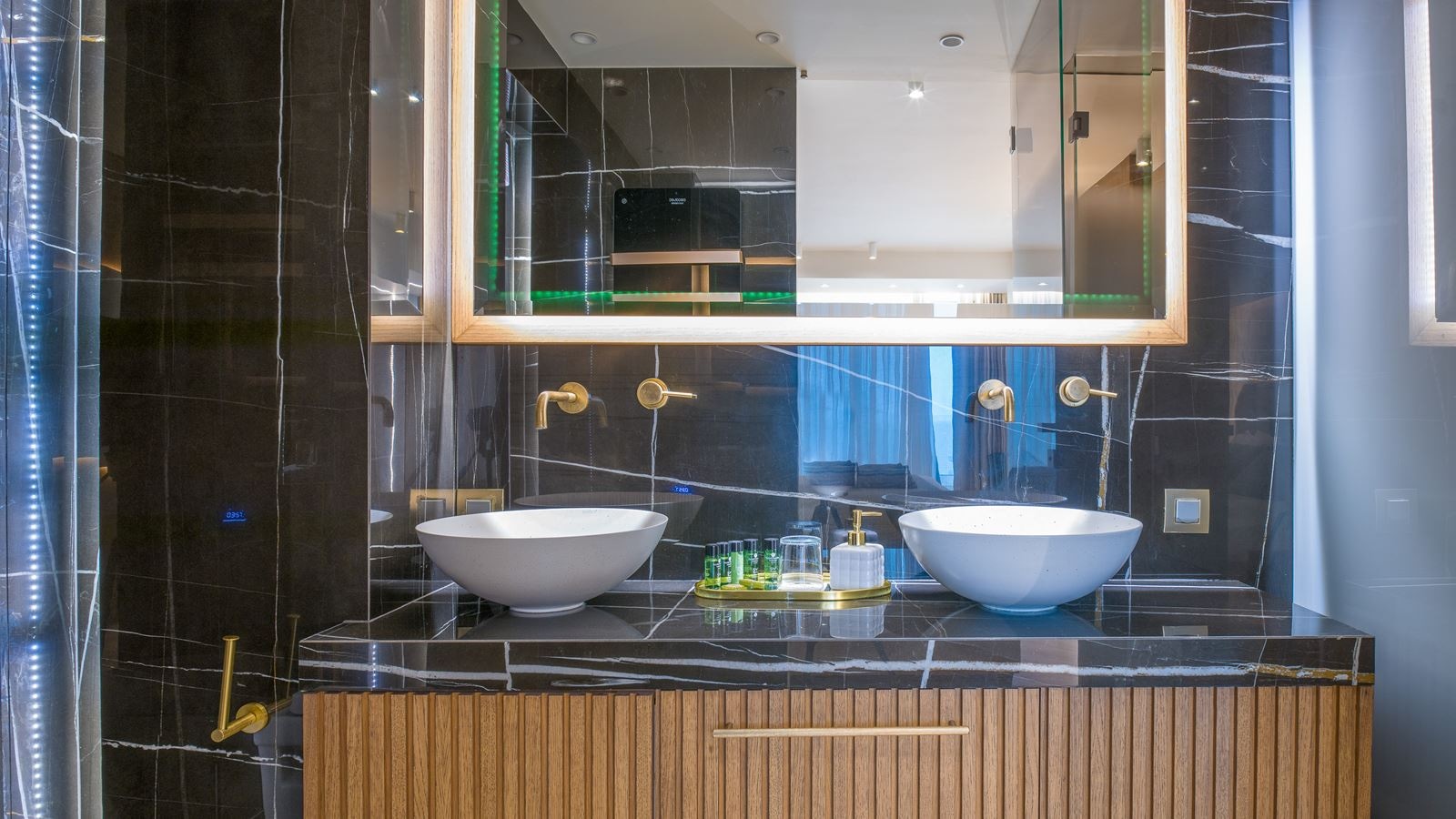 rooms-executive-suite-sea-view