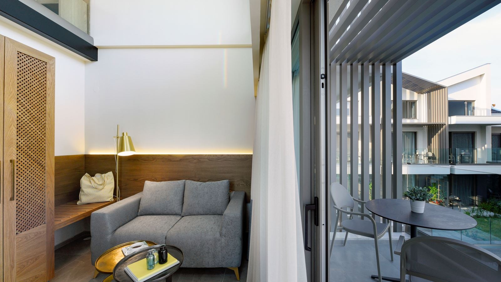 rooms-premier-loft-poll-view-balcony