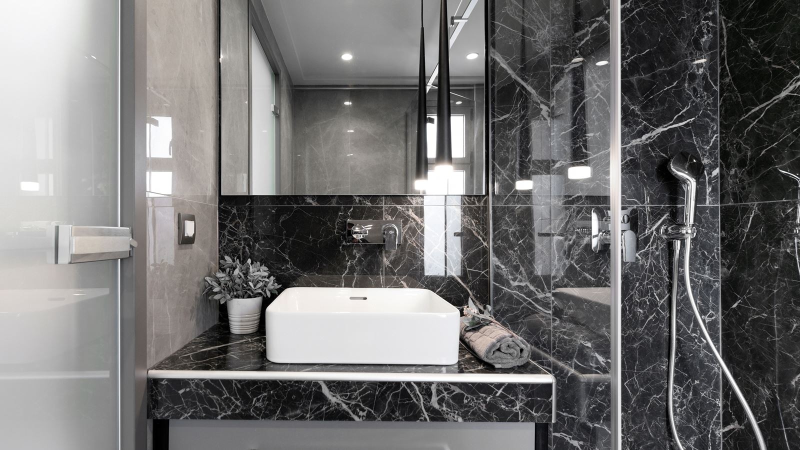 rooms-premier-loft-poll-view-balcony