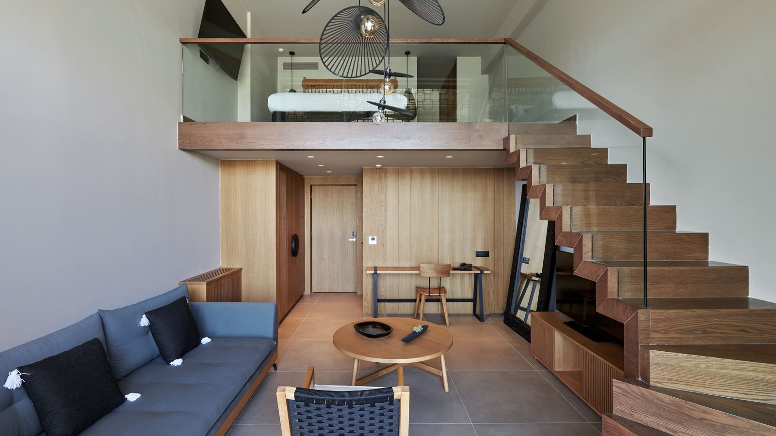 rooms-black-pearl-maisonette-plunge-pool-mountain-view